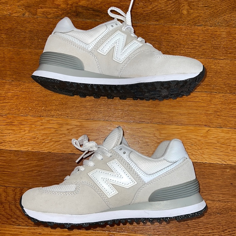 New Balance WMNS 574 ‘Core Pack in Nimbus